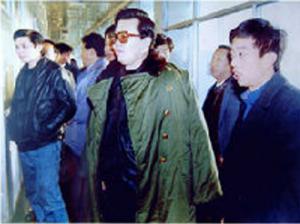 1993年12月時(shí)任河南省委書記、現(xiàn)任中央政治局常委的***視察我廠